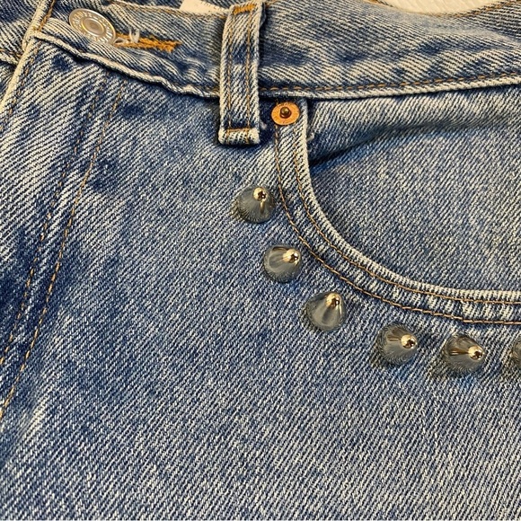 Vintage Levi's Cutoff Upcycled Studded 550 Relaxed Fit Red Tab Denim Shorts Jr 5 - Picture 5 of 15